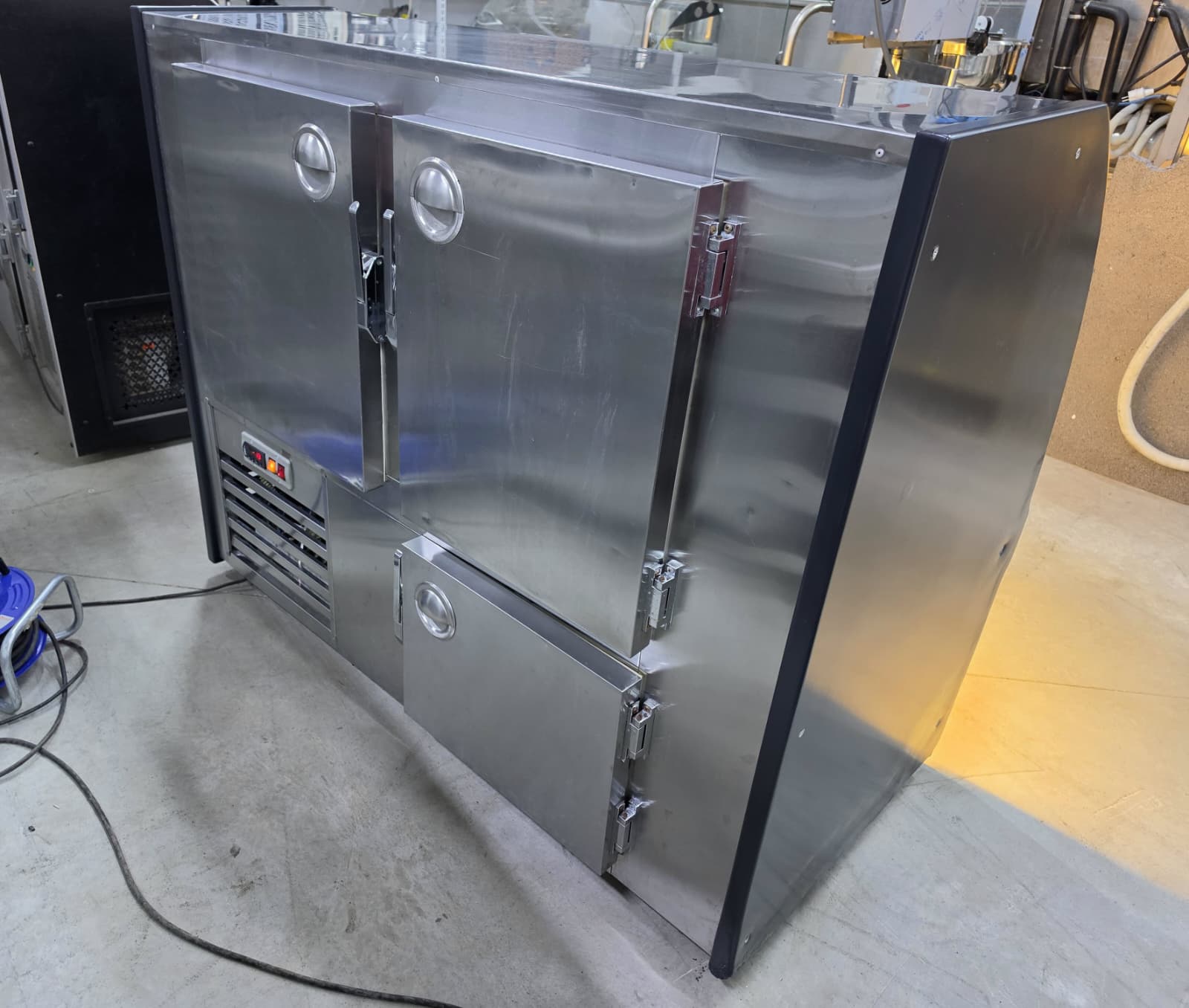 Kebap Izgara ve Meze Dolabı 150x75x125cm 4