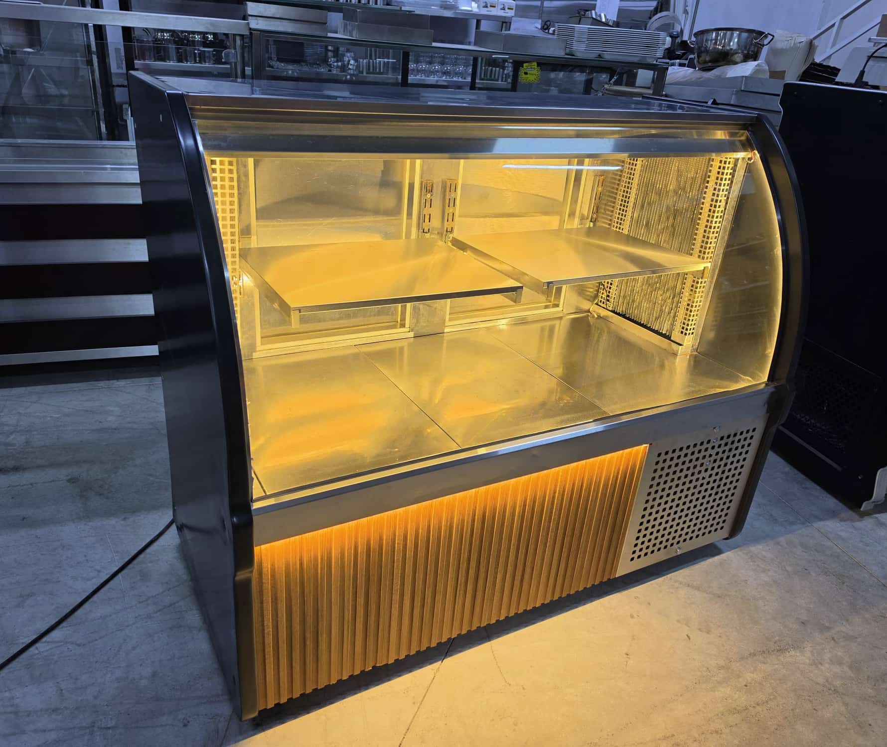 Kebap Izgara ve Meze Dolabı 150x75x125cm 3