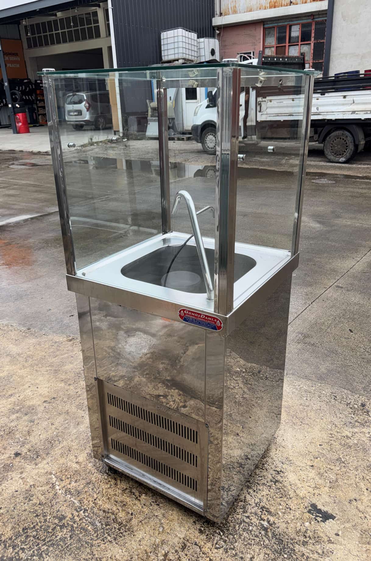 Köpüklü Ayran Makinesi 60x60x135 2