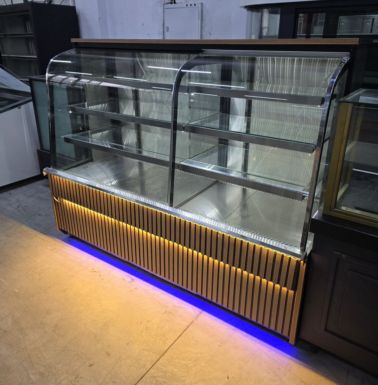 Meze Tatlı ve Pasta Teşhir Dolabı 200x75x157 cm